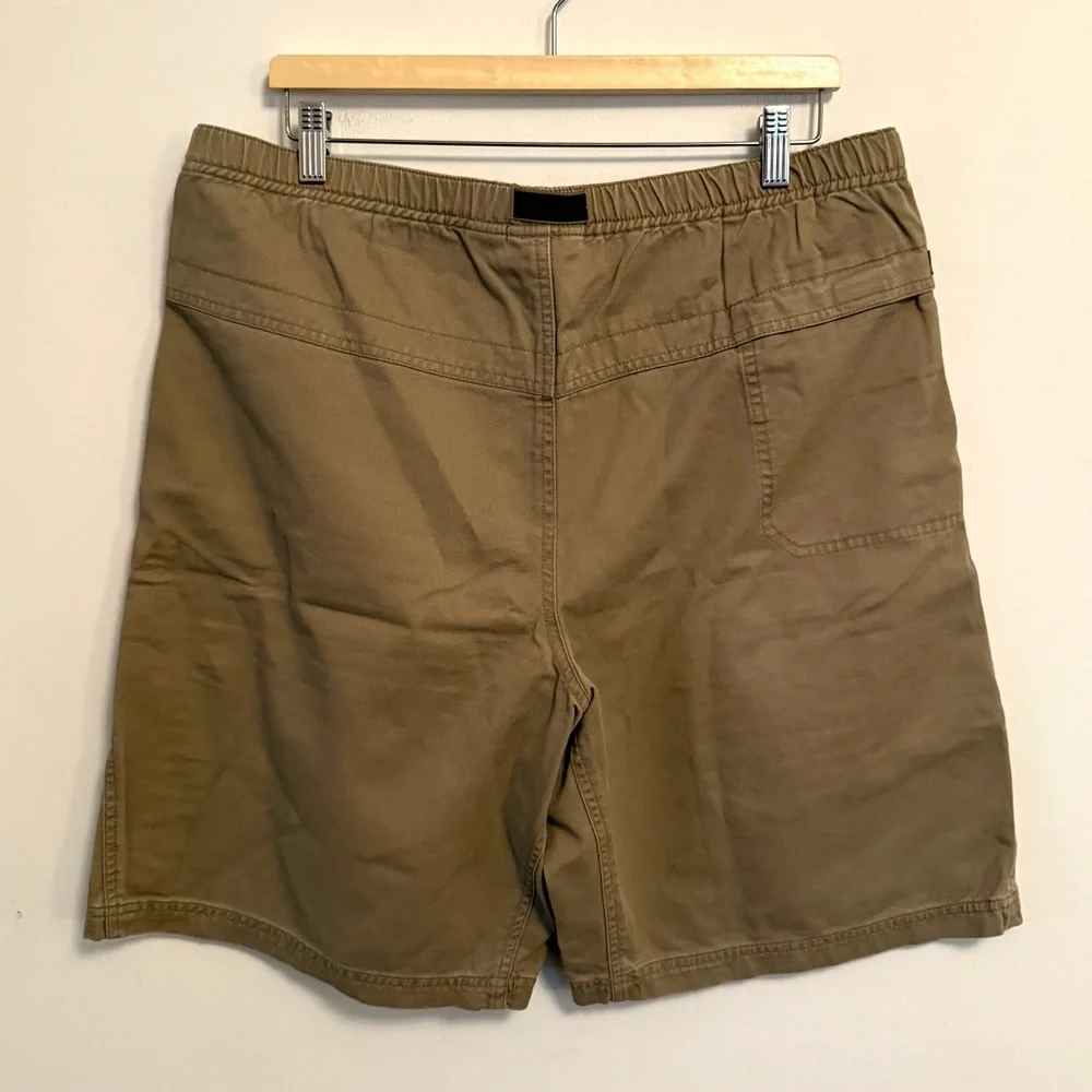 Vintage 90s REI Men’s Terra Cotton Khaki Belted Cargo Shorts 10” Inseam